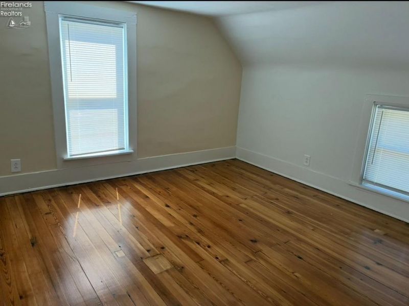 625 Bush Place, Fremont, OH 43420 Photo 9