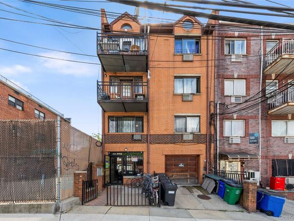 102-20 Radcliff Avenue , Corona, NY 11368