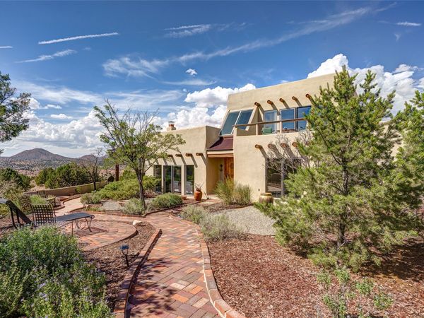 1 Blue Corn Trace , Santa Fe, NM 87508