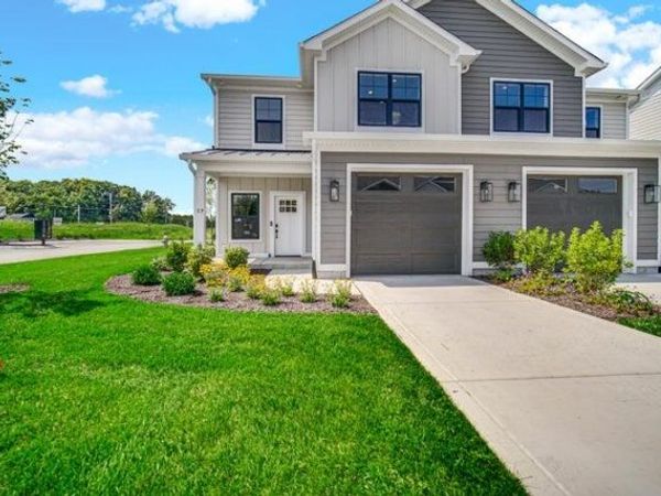 20 Moorebrooke Road , Michigan City, IN 46360