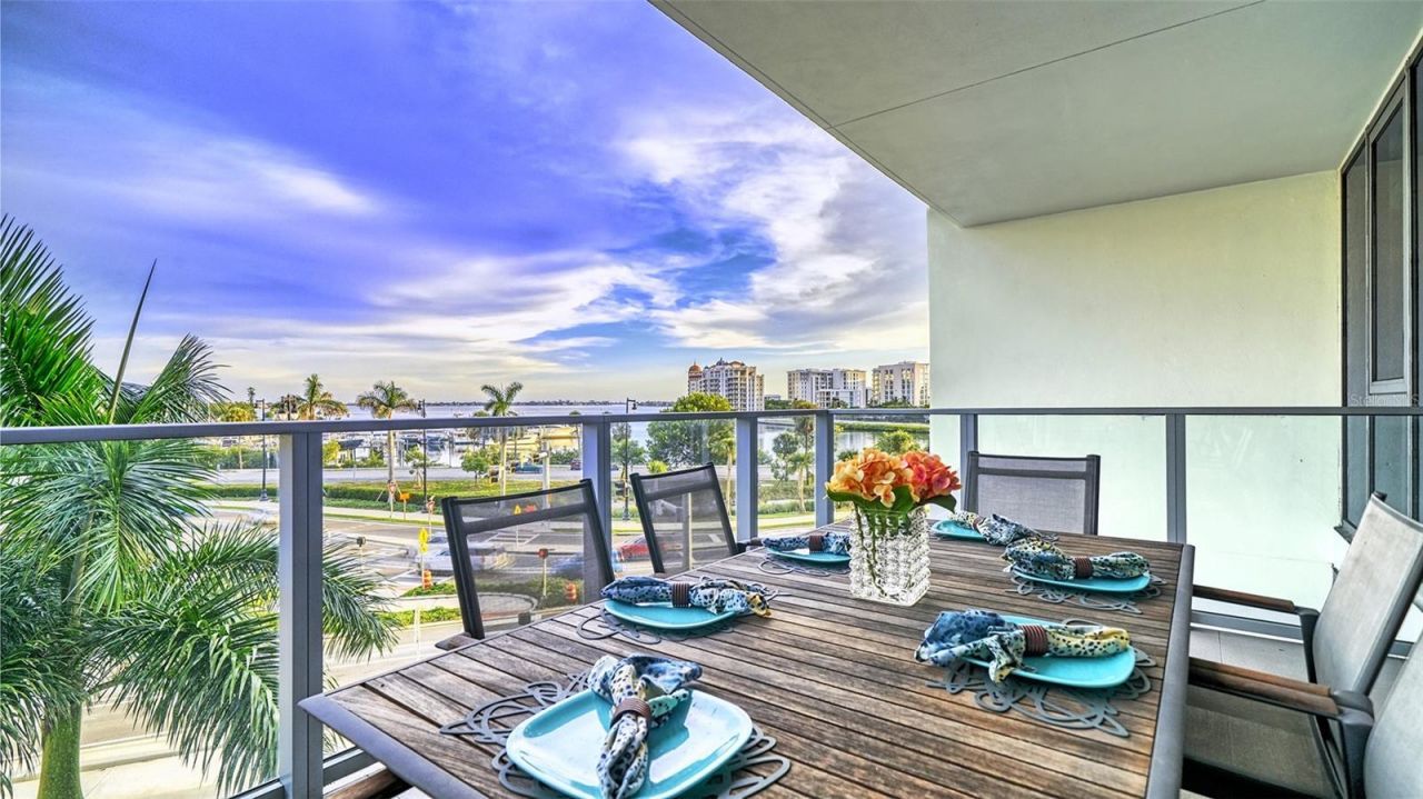 1155 N Gulfstream Avenue, Unit 308, Sarasota, FL 34236 Photo