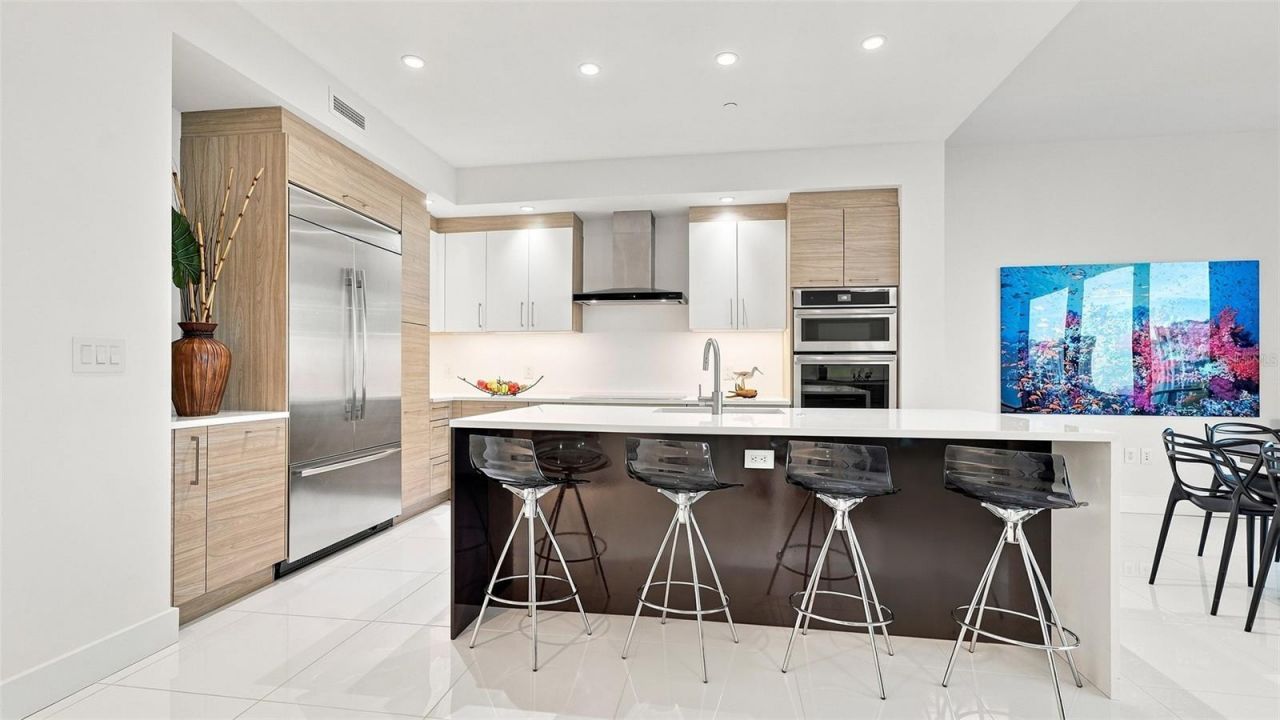 1155 N Gulfstream Avenue, Unit 308, Sarasota, FL 34236 Photo