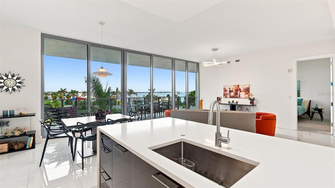 1155 N Gulfstream Avenue, Unit 308, Sarasota, FL 34236 Photo