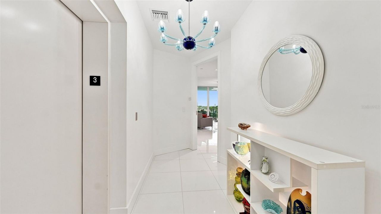 1155 N Gulfstream Avenue, Unit 308, Sarasota, FL 34236 Photo