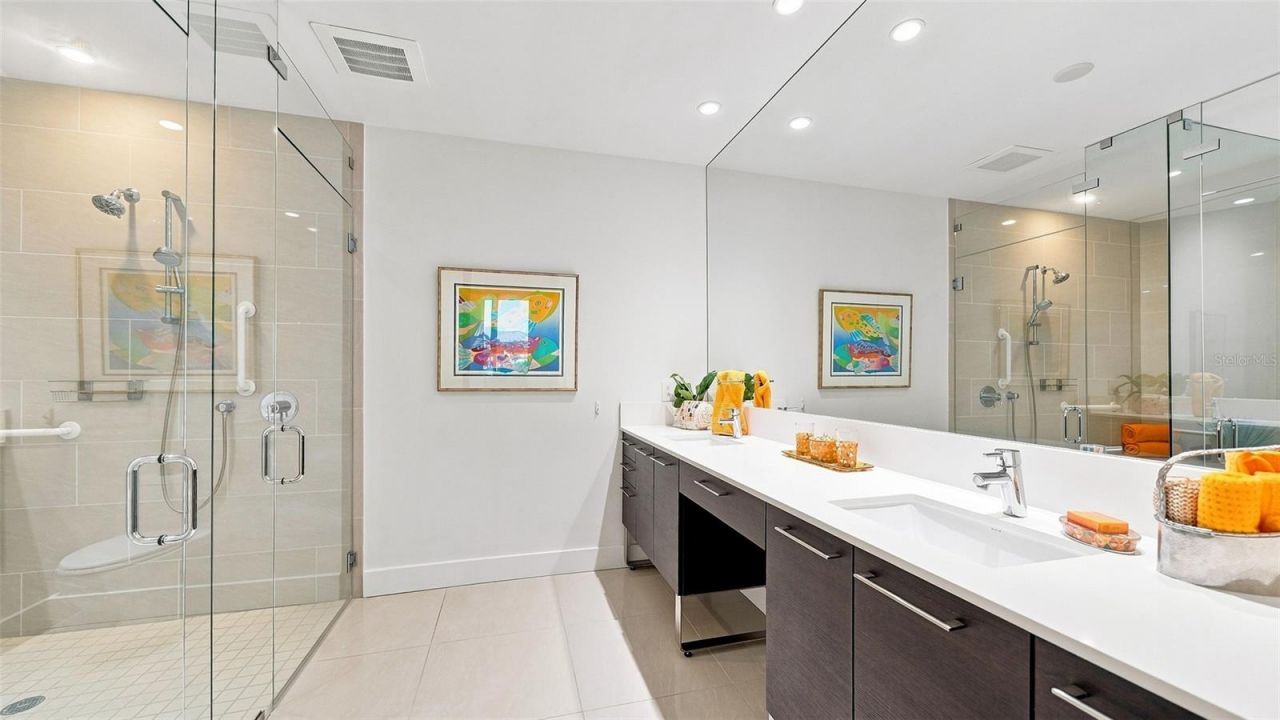 1155 N Gulfstream Avenue, Unit 308, Sarasota, FL 34236 Photo