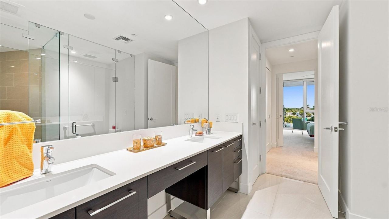 1155 N Gulfstream Avenue, Unit 308, Sarasota, FL 34236 Photo