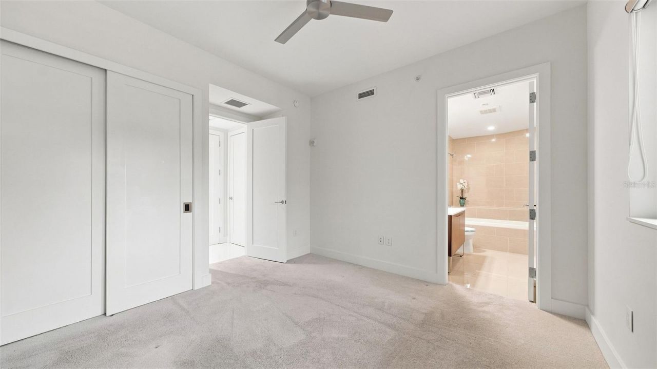 1155 N Gulfstream Avenue, Unit 308, Sarasota, FL 34236 Photo