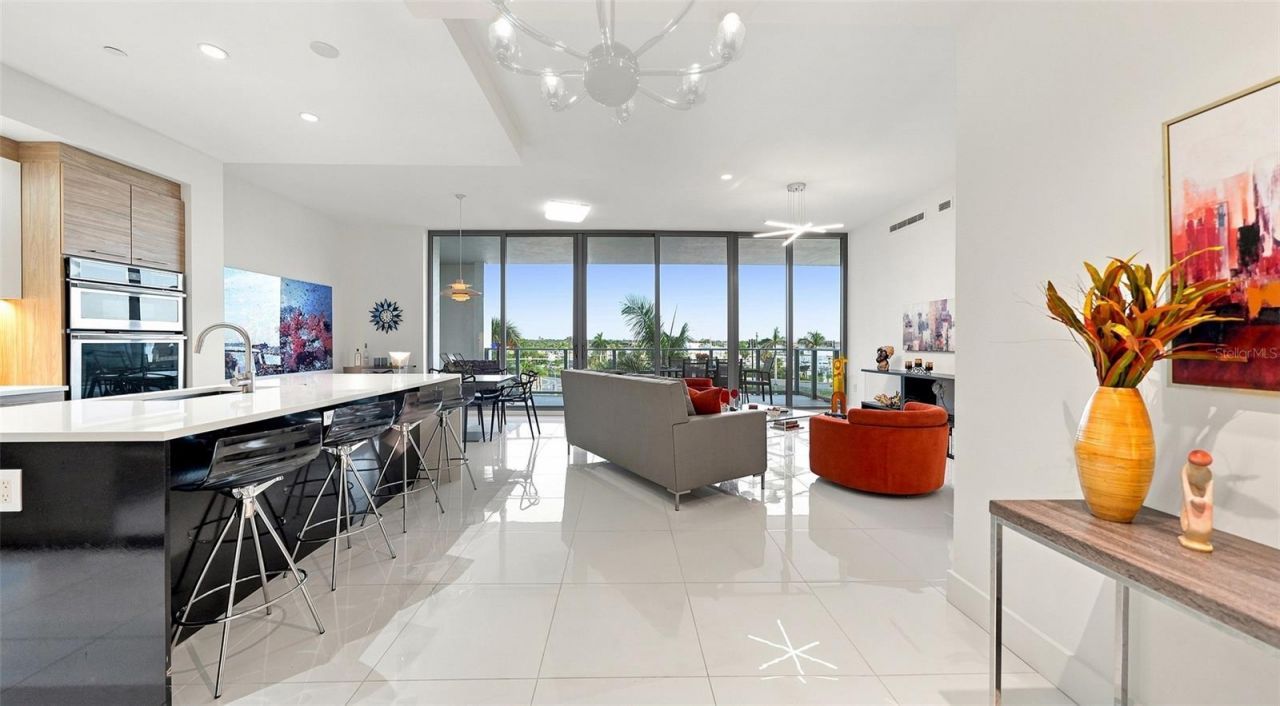 1155 N Gulfstream Avenue, Unit 308, Sarasota, FL 34236 Photo