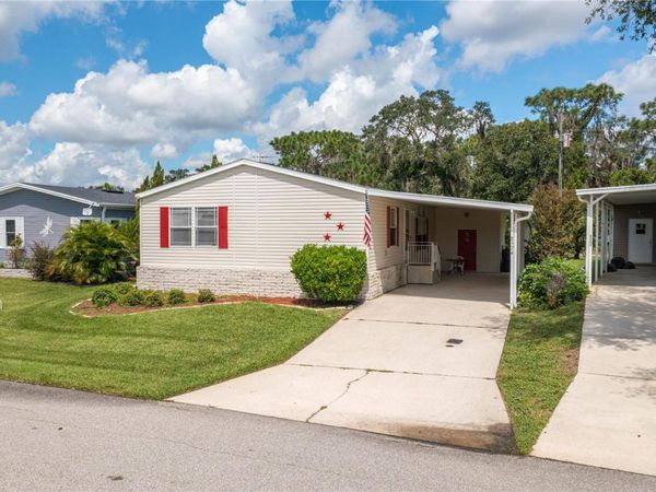 8574 BREEZE HILL DRIVE , LAKE WALES, FL 33898
