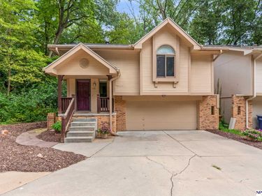 715 Jefferson Circle, Bellevue, NE 68005