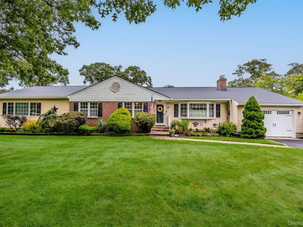 67 Broadway , Smithtown, NY 11787