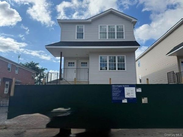 102-24 Dunton Court , Howard Beach, NY 11414
