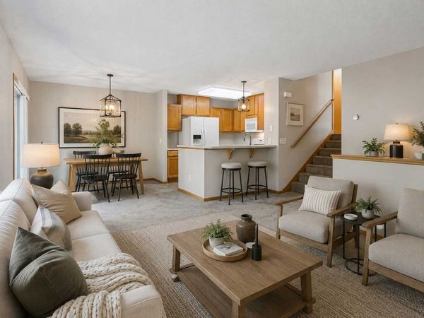 2085 Saint Johns Court , Woodbury, MN 55129