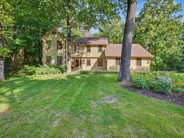16920 5th Avenue N, Plymouth, MN 55447