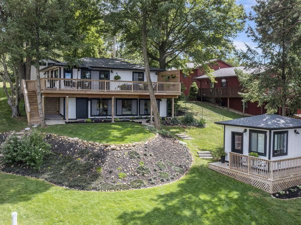 67696 Thunderbird Drive, Sturgis, MI 49091