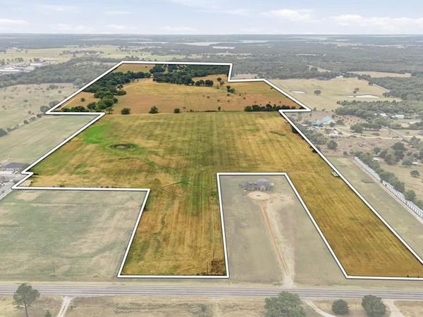 544 W FM 902 , Collinsville, TX 76233