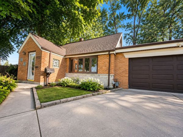 6925 Elder Court , Bridgeview, IL 60455