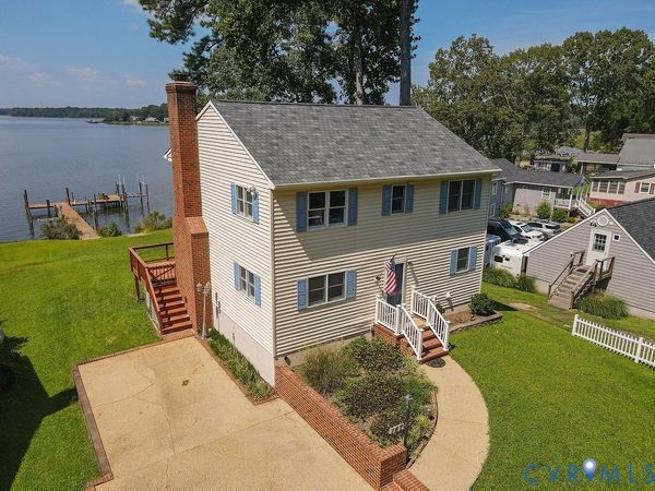 147 Beach Drive , Hartfield, VA 23071