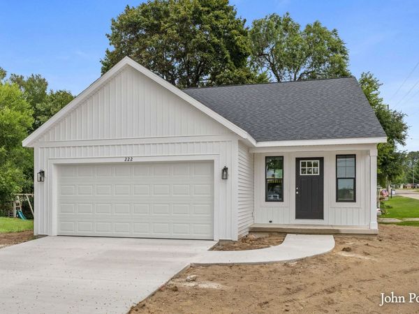 222 E Ellis Avenue, Belding, MI 48809