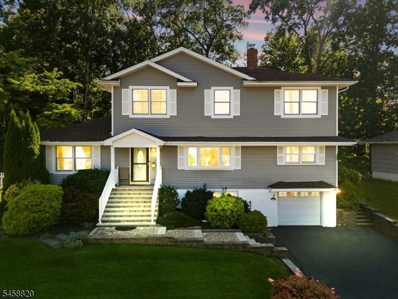 172 Rafkind Rd, Bloomingdale, NJ 07403 Main Photo