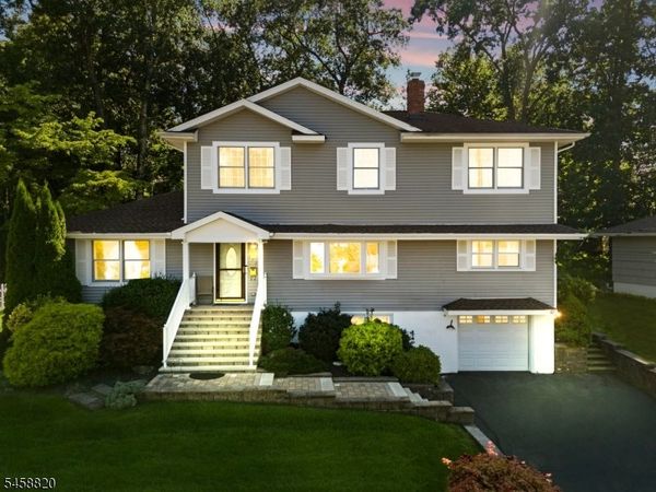 172 Rafkind Rd, Bloomingdale, NJ 07403