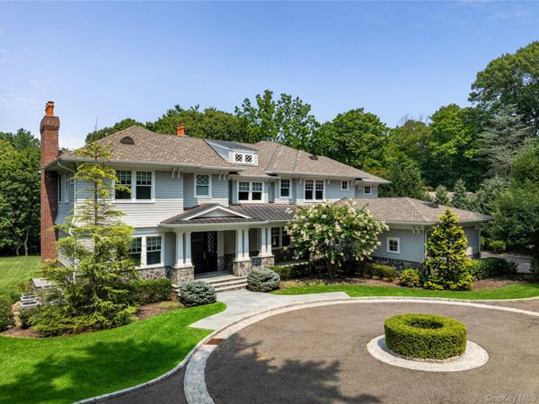 65 Spruce Street , Roslyn Harbor, NY 11576