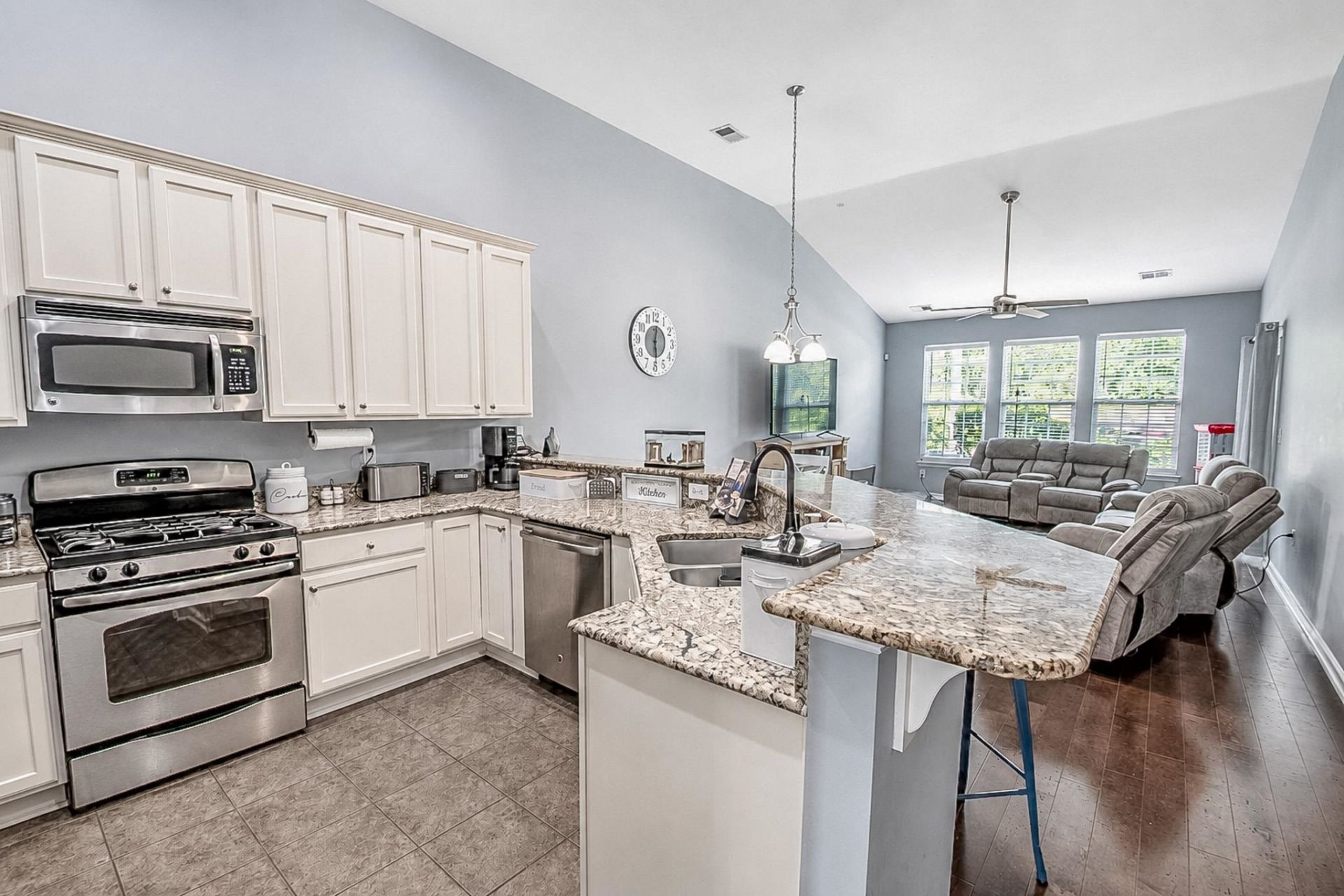 3318 Volterra Way Photo 6