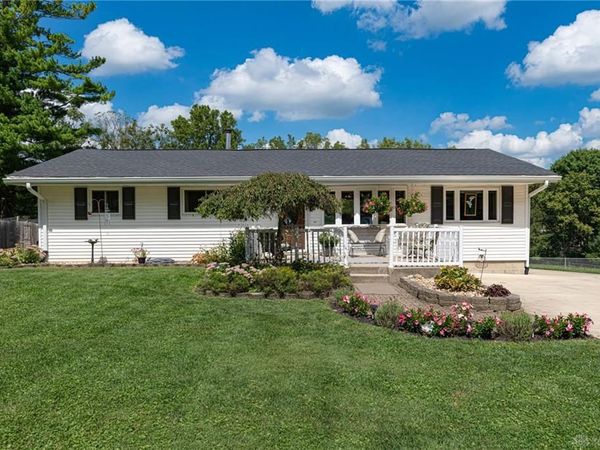 3588 Roselawn Drive, Beavercreek, OH 45430