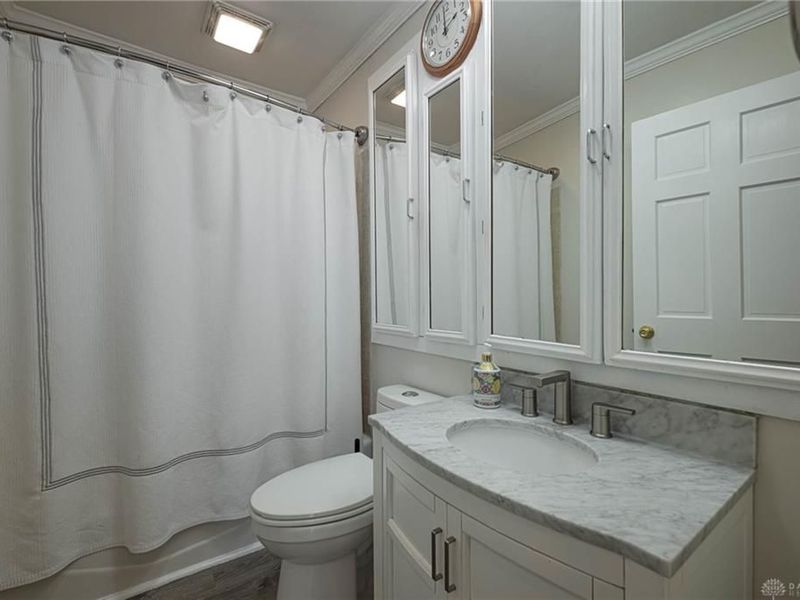 3588 Roselawn Drive, Beavercreek, OH 45430 Photo 9