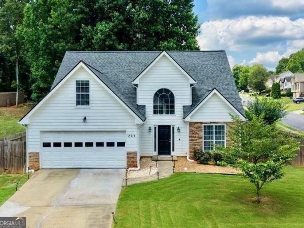 225 Shadetree Lane, Lawrenceville, GA 30044
