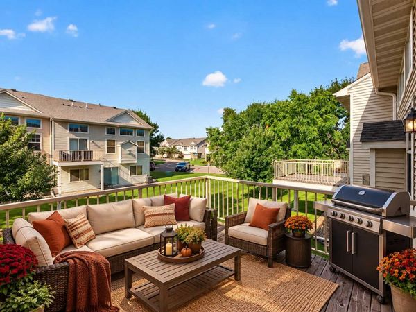 11631 Prospect Curve, Woodbury, MN 55129