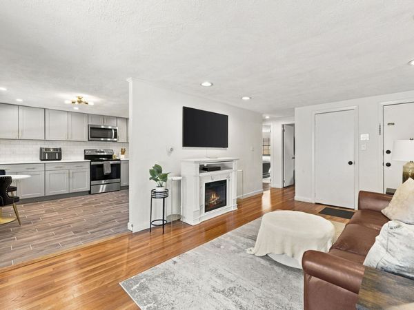 80 Renwick Rd, Unit B, Wakefield, MA 01880
