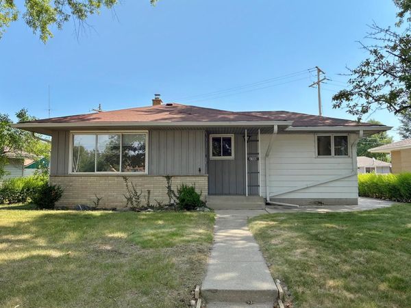 6500 N 60th STREET, Milwaukee, WI 53223