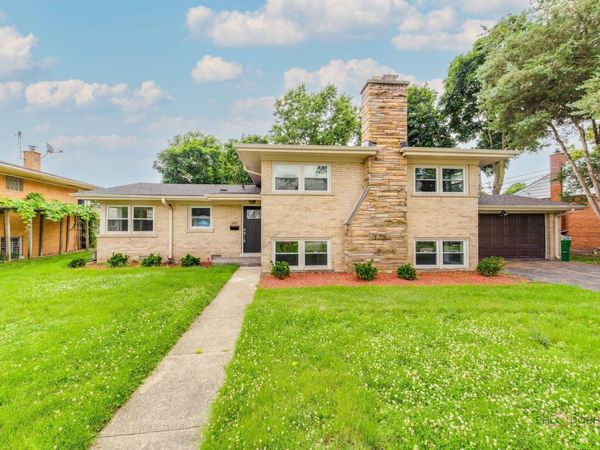 2913 W Sibley Street , Park Ridge, IL 60068