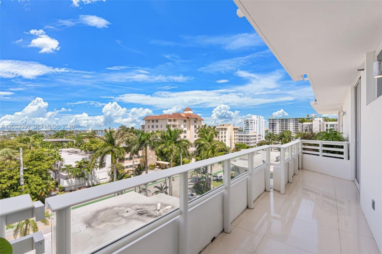 1170 101st St, Unit 601, Bay Harbor Islands, FL 33154 Photo