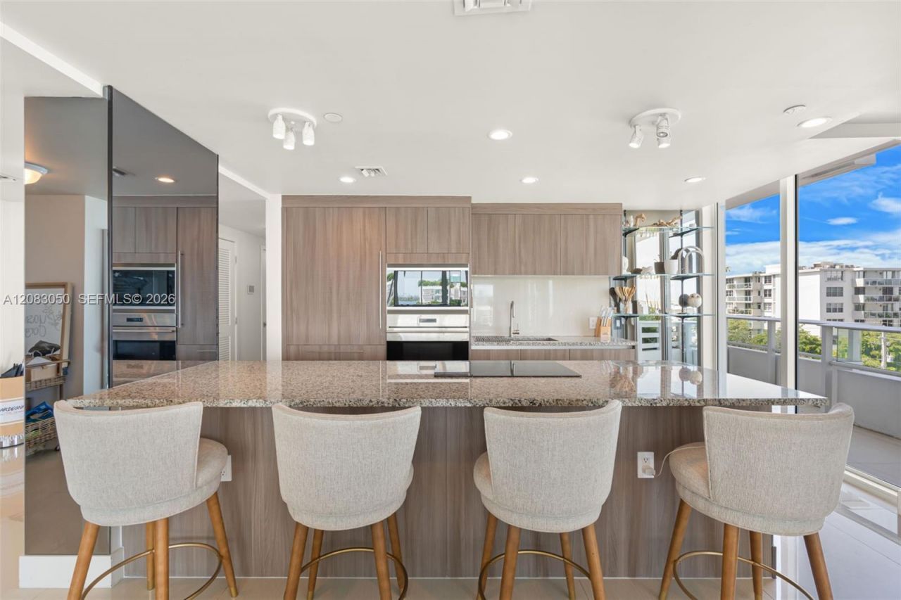 1170 101st St, Unit 601, Bay Harbor Islands, FL 33154 Photo