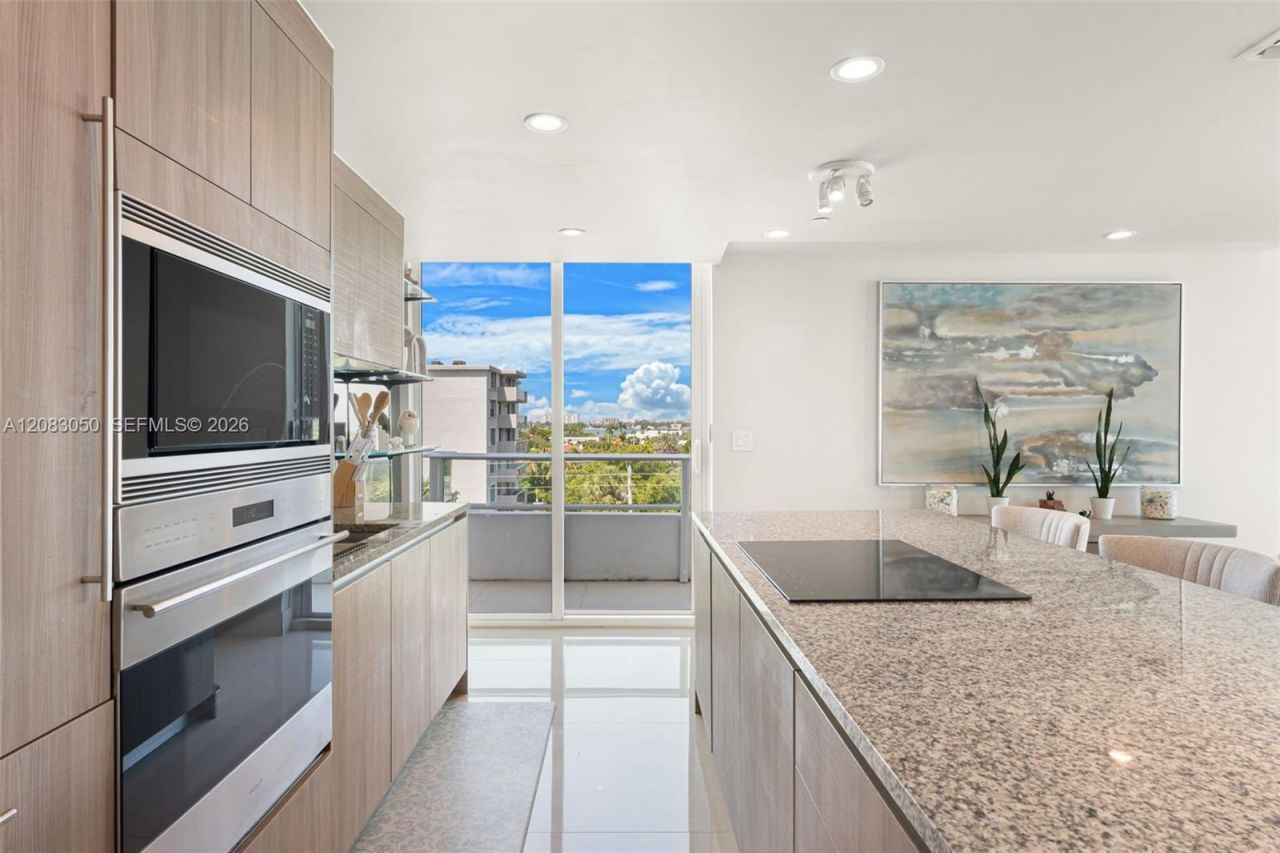 1170 101st St, Unit 601, Bay Harbor Islands, FL 33154 Photo