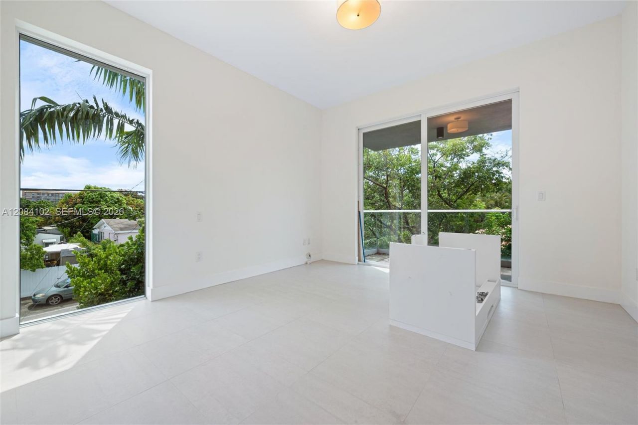 1622 SW 30th Ave , Miami, FL 33145 Photo