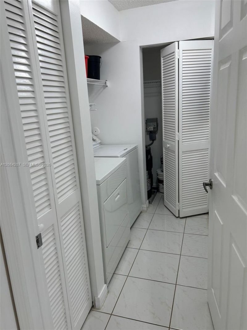 2541 N Nob Hill Rd, Unit 109, Sunrise, FL 33322 Photo