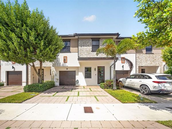 15490 NW 91st Ct , Miami Lakes, FL 33018