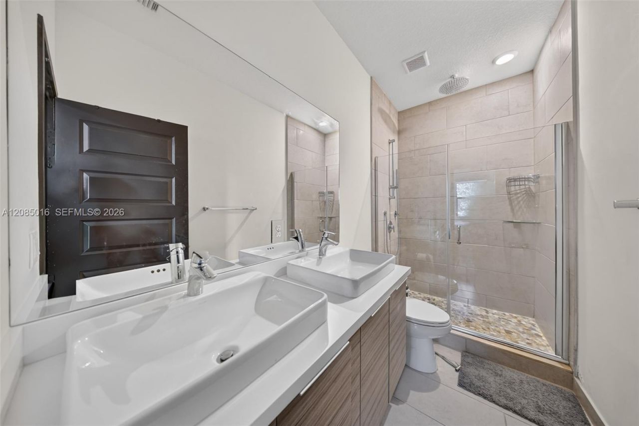 15490 NW 91st Ct , Miami Lakes, FL 33018 Photo