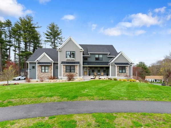 9 Shay Ln, North Reading, MA 01864