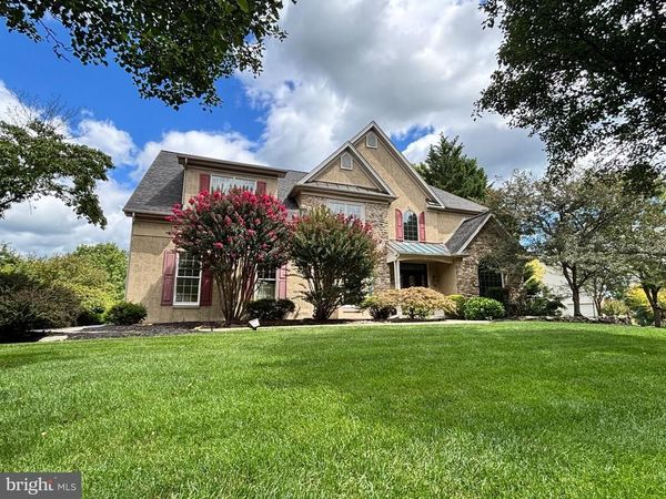 9 CEDAR CREST COURT , DOYLESTOWN, PA 18901