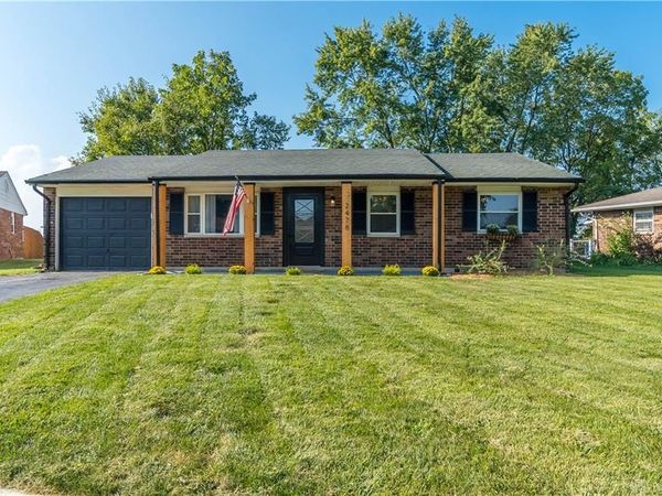 2478 E Foxchase Court, Troy, OH 45373