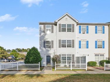 8600 Neuse Landing Lane, Raleigh, NC 27616