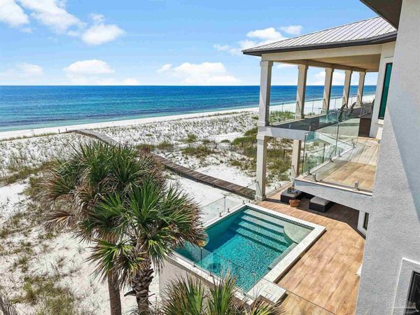 7321 Gulf Blvd, Navarre, FL 32566