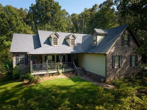 1371 Pickett Bridge Road , Covington, GA 30016