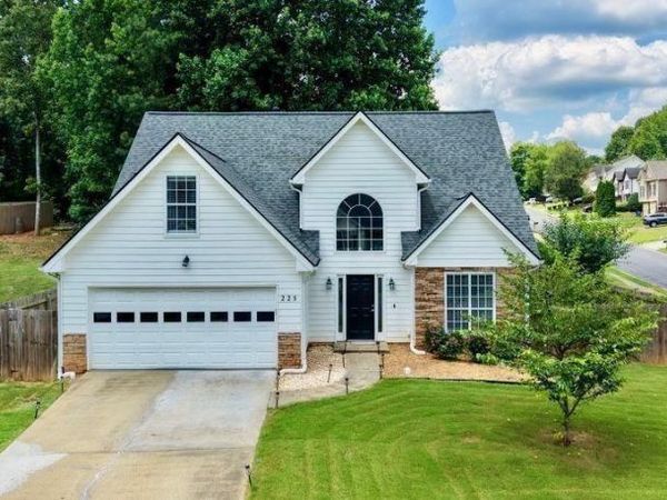 225 Shadetree Lane , Lawrenceville, GA 30044