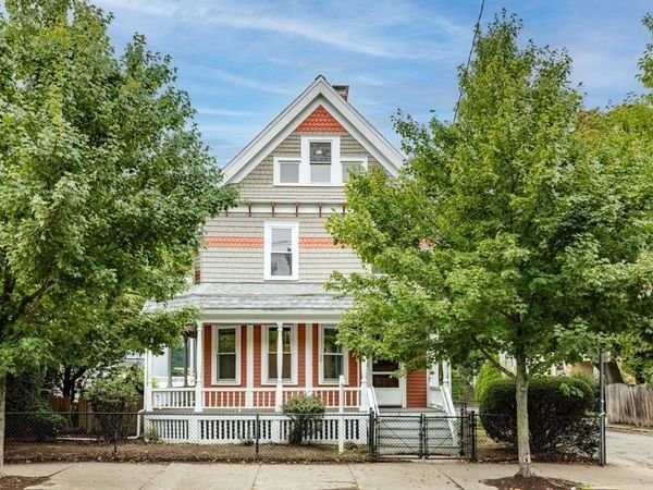 136 Elm Street, Cambridge, MA 02140