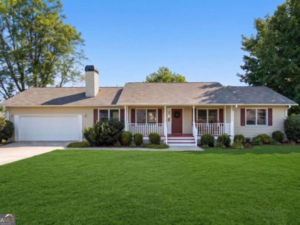 4646 Countryside Drive, Flowery Branch, GA 30542